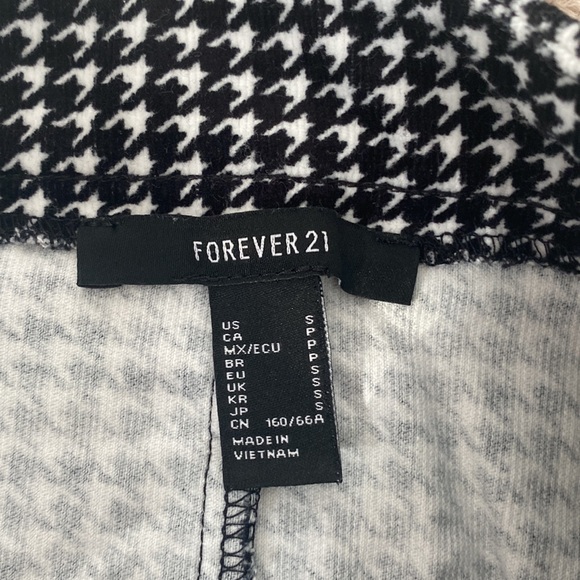 Forever 21 Skirt - Picture 2 of 2